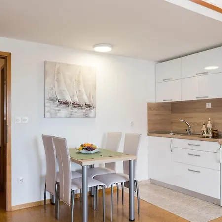 & Cina- Gallery One Bedroom With Balcony And Sea V... Apartment *