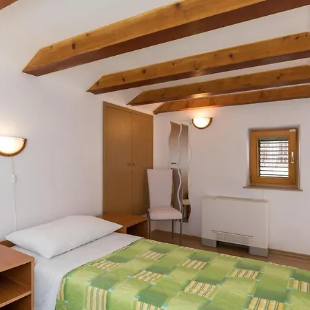 Apartment & Cina- Gallery One Bedroom With Balcony And Sea V... Cavtat